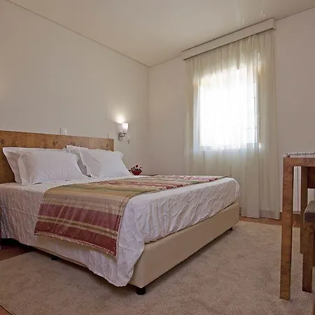 Alloggio per agriturismo Herdade Da Urgueira Vale de Pousadas