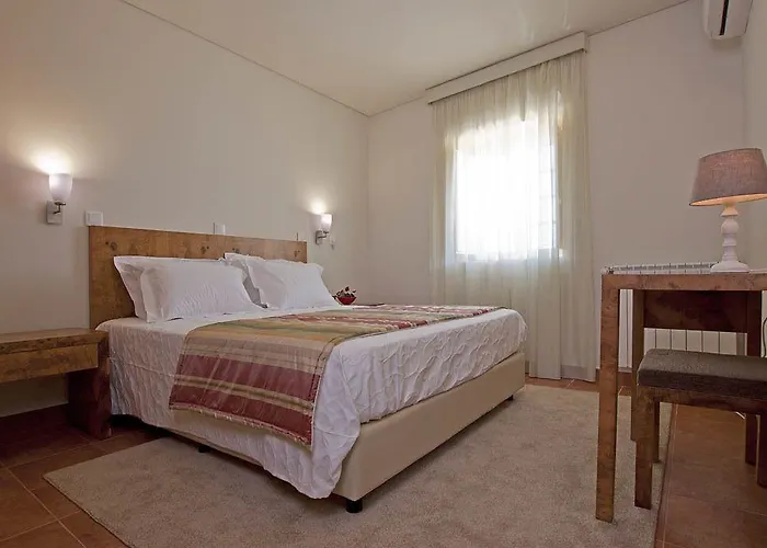 Alojamento de Turismo Rural Herdade Da Urgueira Vale de Pousadas