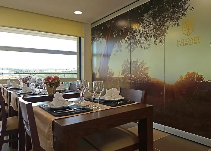 Herdade Da Urgueira Alojamento de Turismo Rural Vale de Pousadas