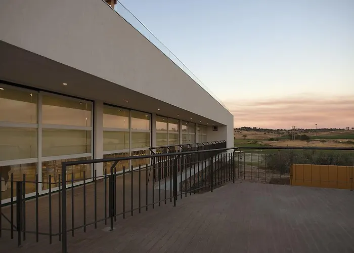 Herdade Da Urgueira Vale de Pousadas