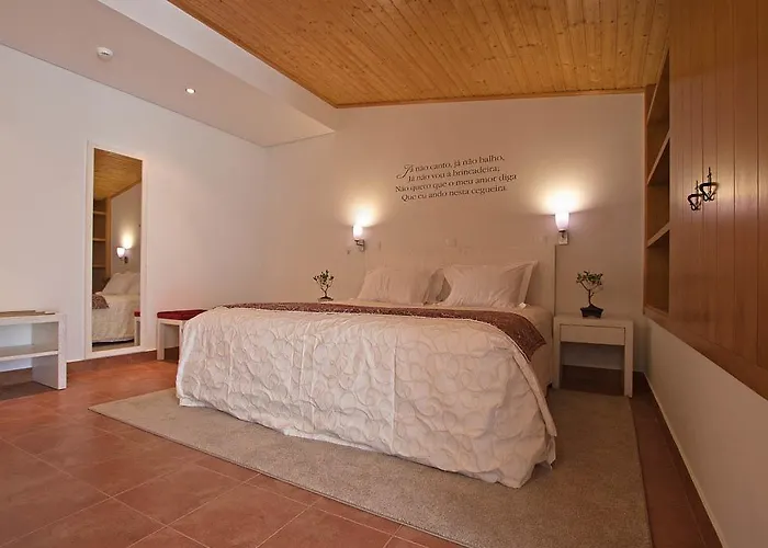 Alojamento de Turismo Rural Herdade Da Urgueira Vale de Pousadas