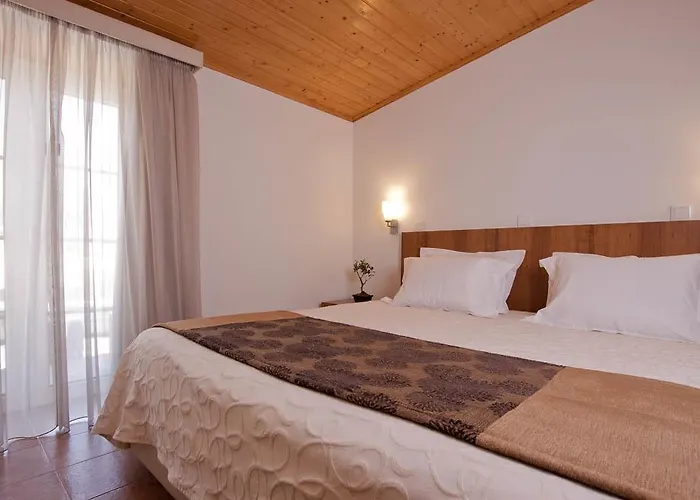 Alojamento de Turismo Rural Herdade Da Urgueira Vale de Pousadas